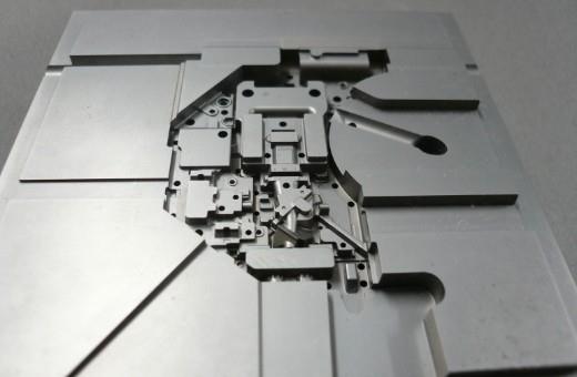 近畿精工の微細加工事例